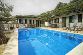 Family friendly apartments with a swimming pool Bol, Brac - 13364